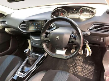 Used Peugeot 308 2020 for sale - 76137860: Photo