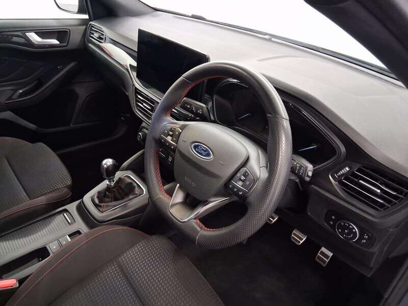 Used Ford Focus 2023 for sale - 77050671: Photo 10