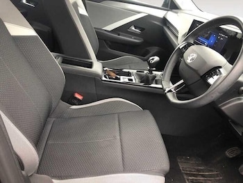Used Vauxhall Astra 2022 for sale - 76136756: Photo 3