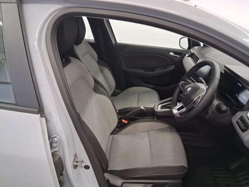 Used Renault Clio 2024 for sale - 76138632: Photo 11
