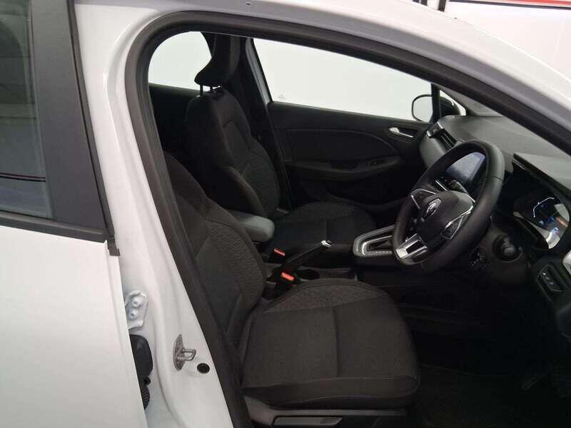 Used Renault Clio 2023 for sale - 76499214: Photo 11