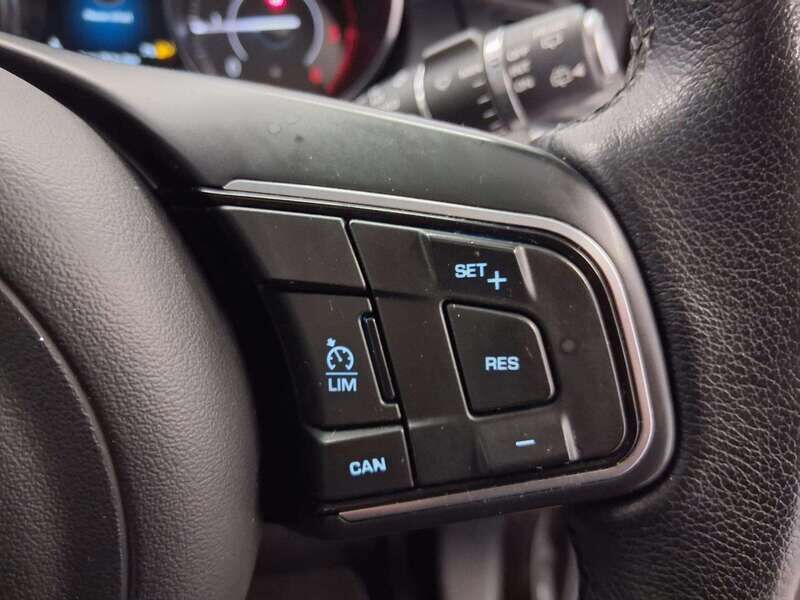 Used Jaguar E-Pace 2019 for sale - 77050741: Photo 21