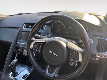 Used Jaguar E-Pace 2019 for sale - 77298536: Photo