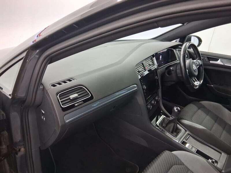 Used Volkswagen Golf 2019 for sale - 76398078: Photo 12
