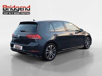 Used Volkswagen Golf 2019 for sale - 76398078: Photo