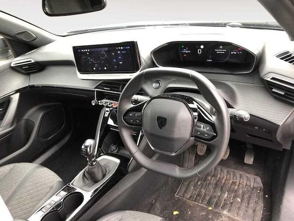 Used Peugeot 2008 2023 for sale - 76136411: Photo 5