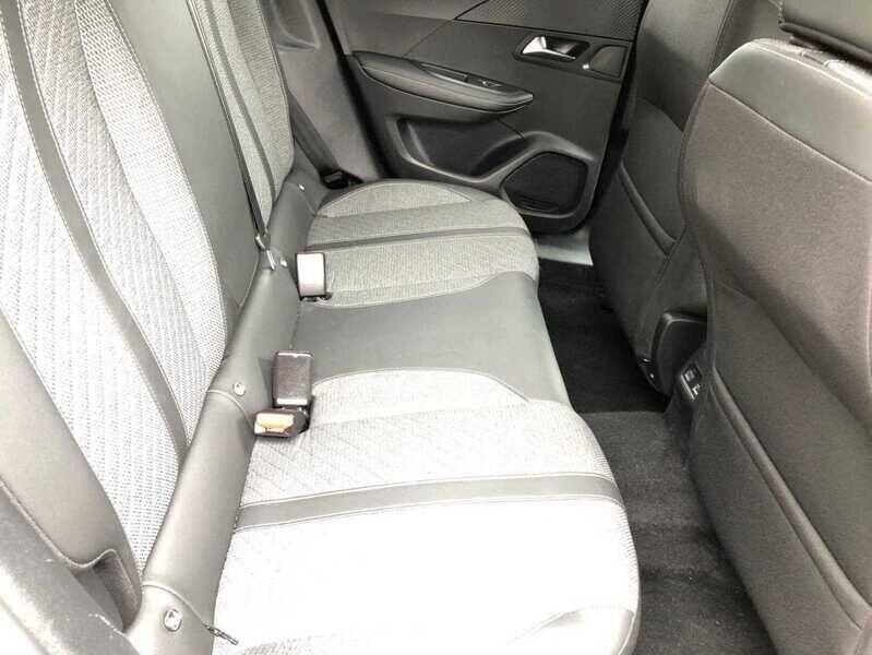 Used Peugeot 2008 2023 for sale - 76136411: Photo 6