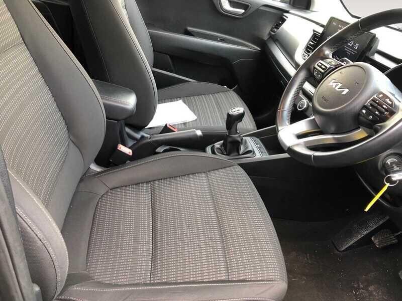 Used Kia Stonic 2022 for sale - 76918526: Photo 4