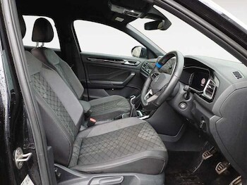 Used Volkswagen T-Roc 2022 for sale - 77284032: Photo