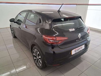 Used Renault Clio 2023 for sale - 77814395: Photo