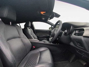 Used Toyota C-HR 2021 for sale - 78681845: Photo