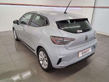 Used Renault Clio 2024 for sale - 77050560: Photo