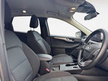 Used Ford Kuga 2022 for sale - 77247590: Photo