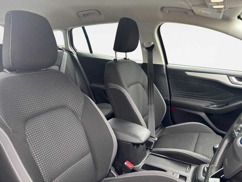 Used Ford Focus 2022 for sale - 77813999: Photo 4