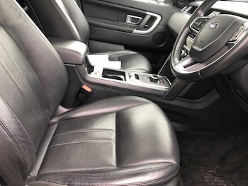 Used Land Rover Discovery Sport 2019 for sale - 76584779: Photo