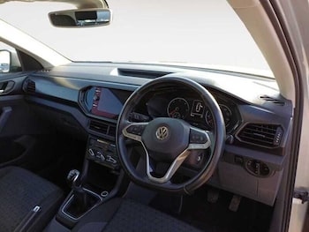 Used Volkswagen T-Cross 2020 for sale - 77963747: Photo