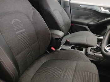 Used Ford Focus 2021 for sale - 78692859: Photo