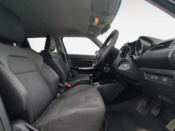 Used Suzuki Swift 2021 for sale - 78533113: Photo