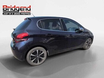 Used Peugeot 208 2019 for sale - 75609767: Photo