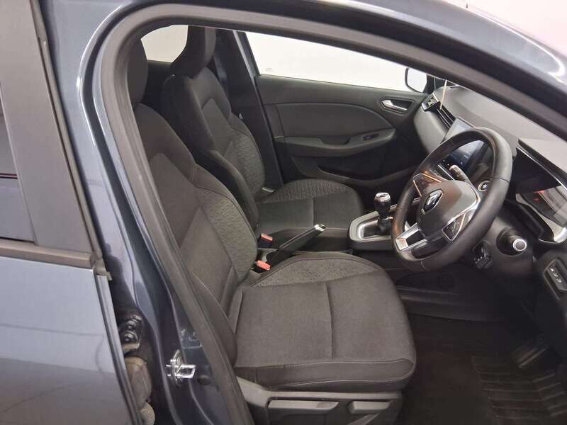 Used Renault Clio 2020 for sale - 77814430: Photo 11