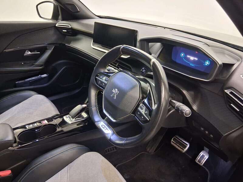 Used Peugeot E-2008 2021 for sale - 77050534: Photo 10