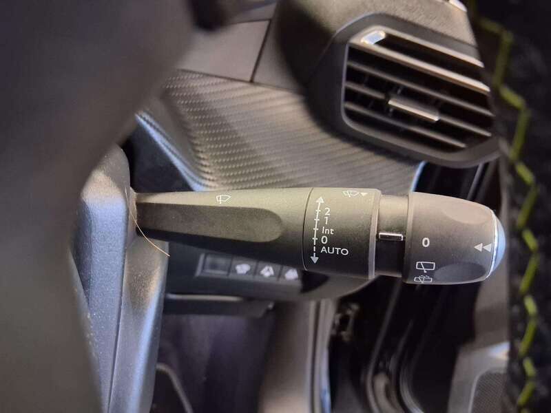 Used Peugeot E-2008 2021 for sale - 77050534: Photo 23