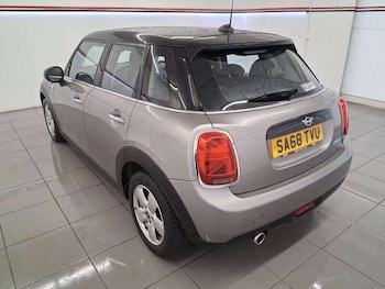 Used MINI Hatch 2018 for sale - 79432225: Photo