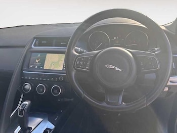 Used Jaguar E-Pace 2019 for sale - 76282940: Photo