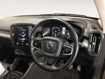 Used Volvo XC40 2020 for sale - 77050552: Photo