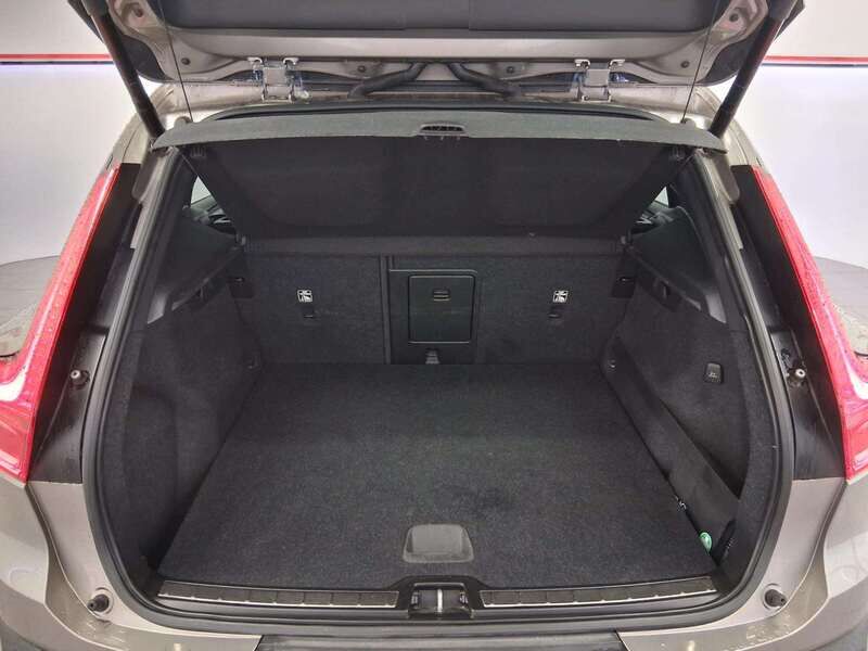 Used Volvo XC40 2020 for sale - 77050552: Photo 8