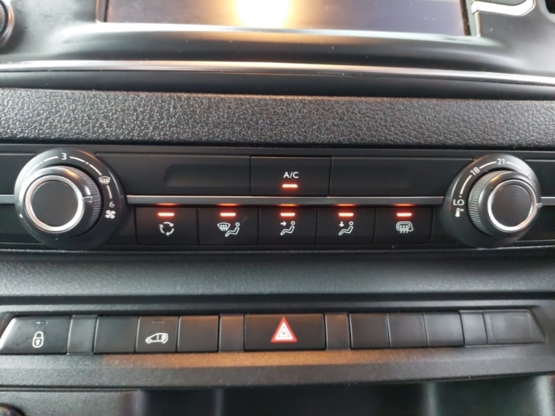 Used Vauxhall Vivaro 2021 for sale - 77228818: Photo 16