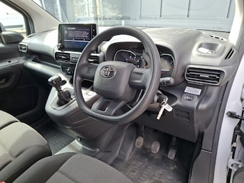 Used Toyota ProAce 2023 for sale - 79447884: Photo