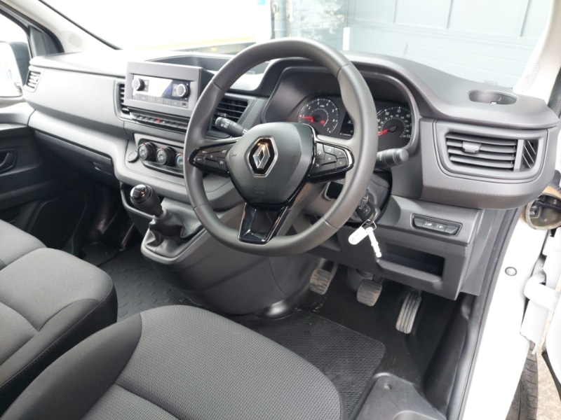 Used Renault Trafic 2023 for sale - 78156176: Photo 2