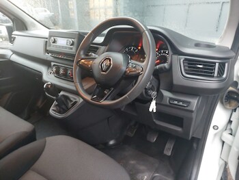 Used Renault Trafic 2022 for sale - 77201969: Photo