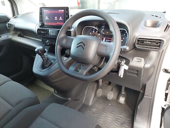 Used Citroen Berlingo 2024 for sale - 75988921: Photo