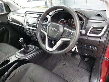 Used Isuzu D-Max 2021 for sale - 75424492: Photo