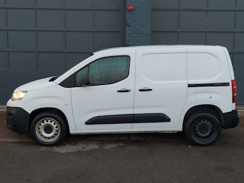 Used Citroen Berlingo 2023 for sale - 76951900: Photo
