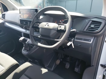 Used Vauxhall Vivaro 2025 for sale - 78948938: Photo