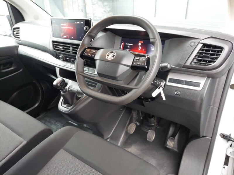 Used Vauxhall Vivaro 2024 for sale - 77702078: Photo 2
