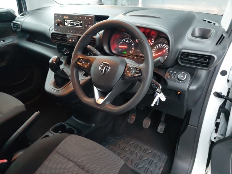 Used Vauxhall Combo 2020 for sale - 76889366: Photo 2