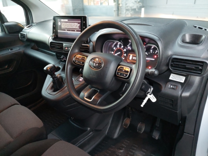 Used Toyota ProAce 2023 for sale - 77580510: Photo 2