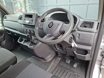 Used Renault Master 2024 for sale - 79517342: Photo