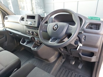 Used Renault Master 2024 for sale - 78511746: Photo