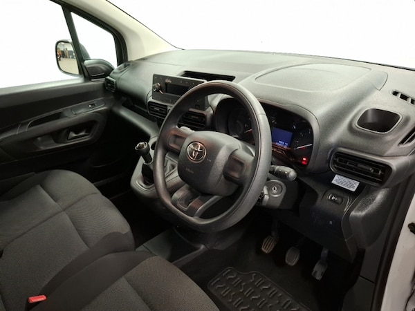 Used Toyota ProAce 2021 for sale - 76160755: Photo 2
