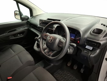 Used Toyota ProAce 2021 for sale - 76160755: Photo 2