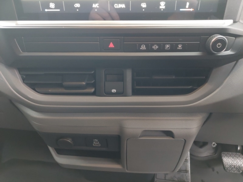 Used Volkswagen Transporter 2025 for sale - 77536822: Photo 18