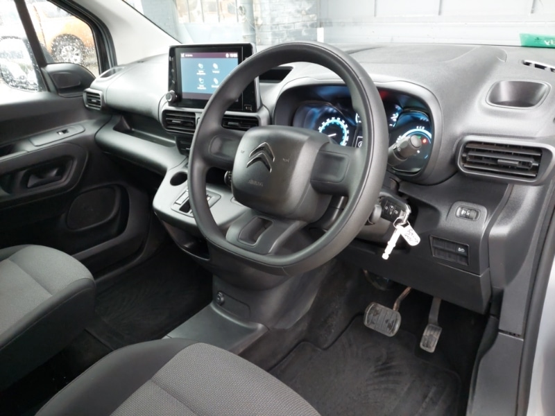 Used Citroen Berlingo 2023 for sale - 77536818: Photo 2