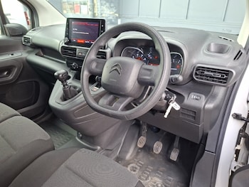 Used Citroen Berlingo 2023 for sale - 79573727: Photo