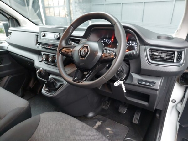 Used Renault Trafic 2022 for sale - 76188073: Photo 2