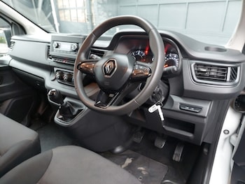 Used Renault Trafic 2022 for sale - 76188073: Photo 2